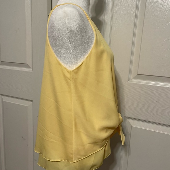 Women’s yellow top - Picture 3 of 4